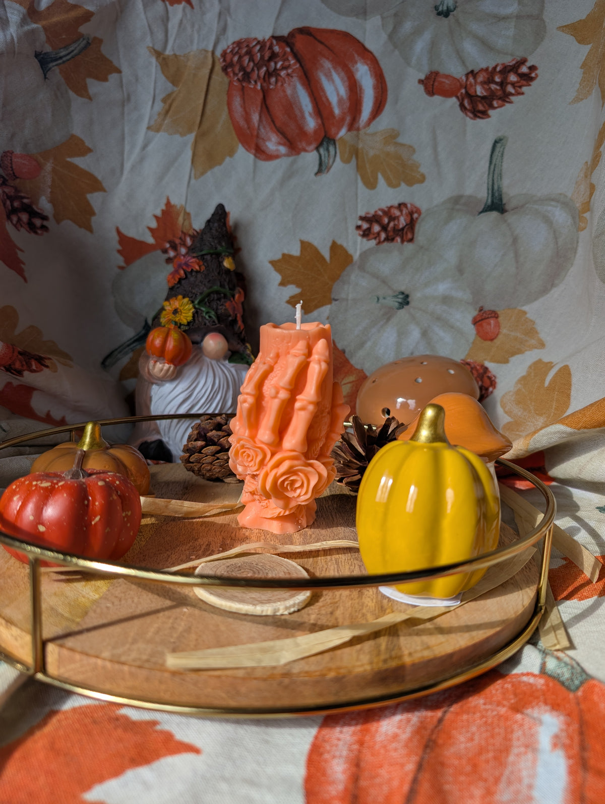 Main Squelettique & Roses – Collection Halloween 🎃